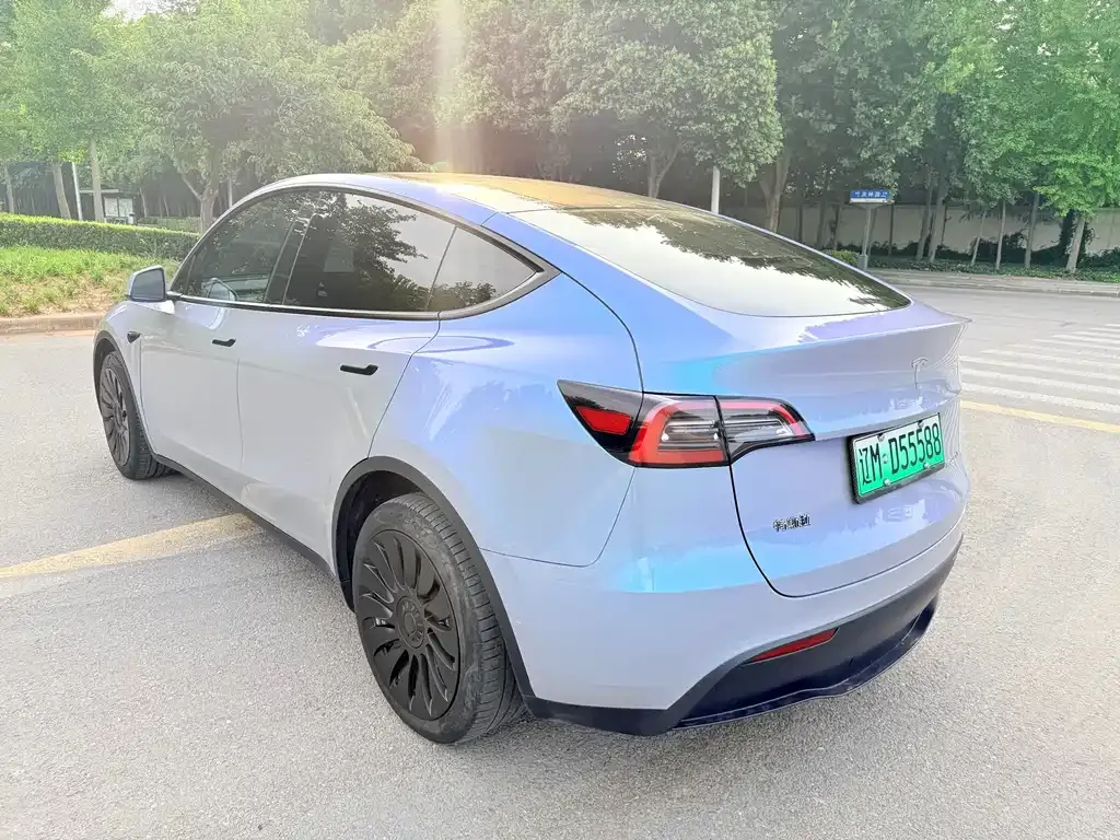 Tesla Model Y — фото 7