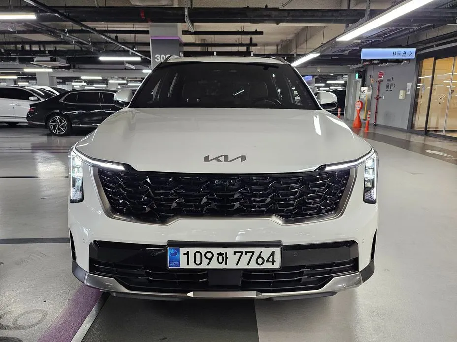 Kia Sorento — фото 1
