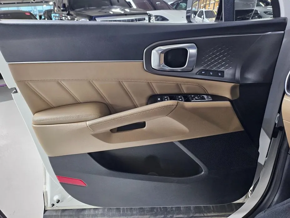 Kia Sorento — фото 6