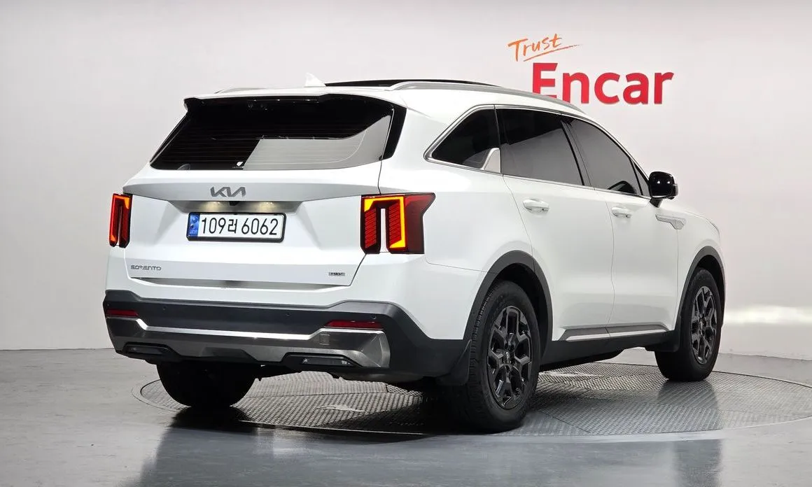 Kia Sorento — фото 10