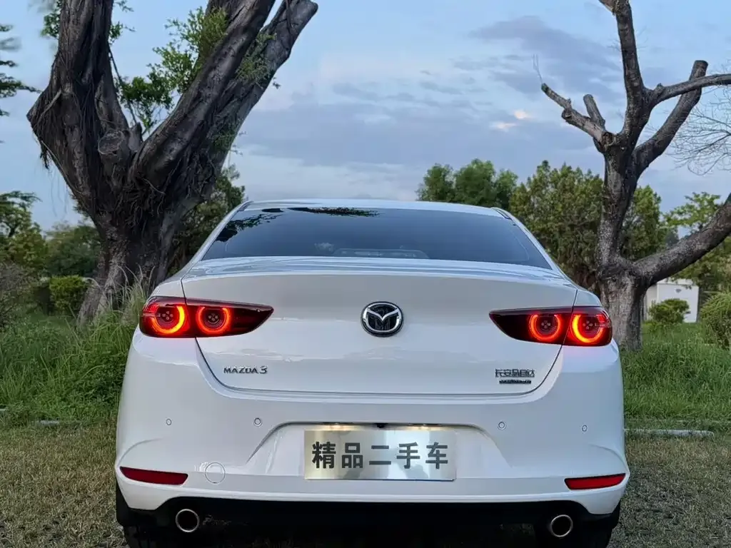 Mazda 3 Axela — фото 3