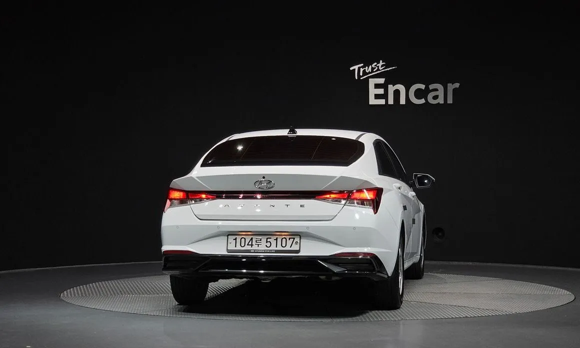 Hyundai AVANTE — фото 3