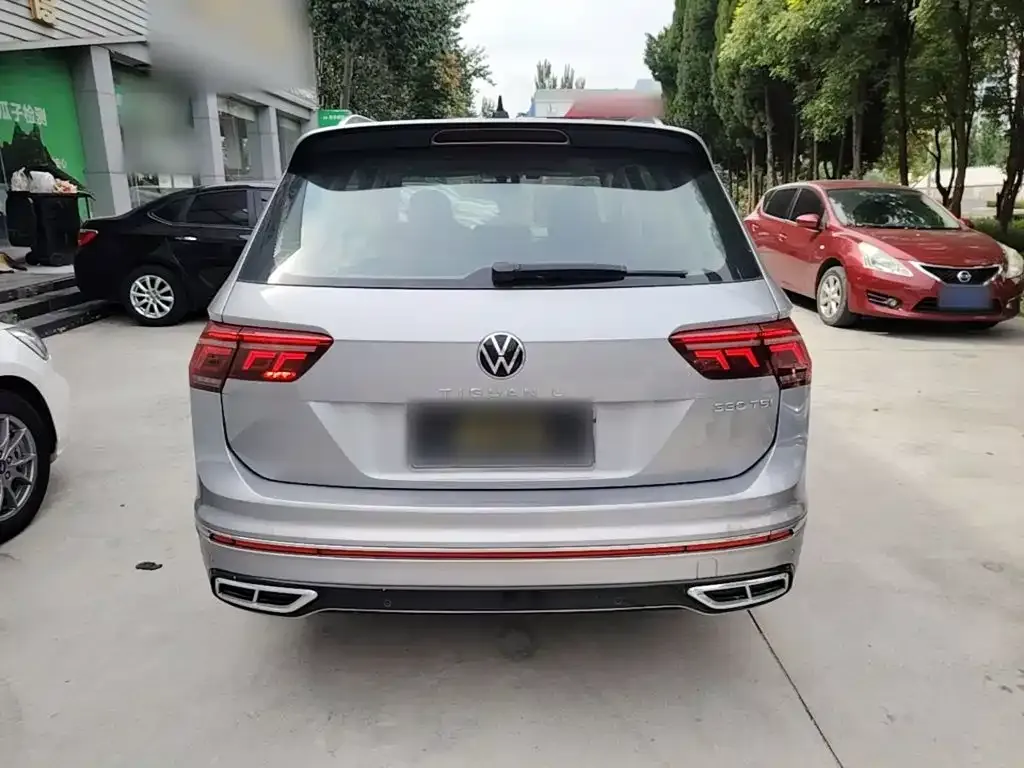 Volkswagen Tiguan L — фото 3