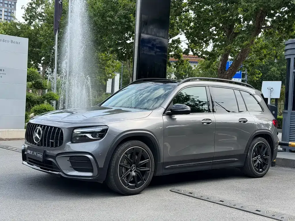 Mercedes-Benz GLB AMG — фото 1