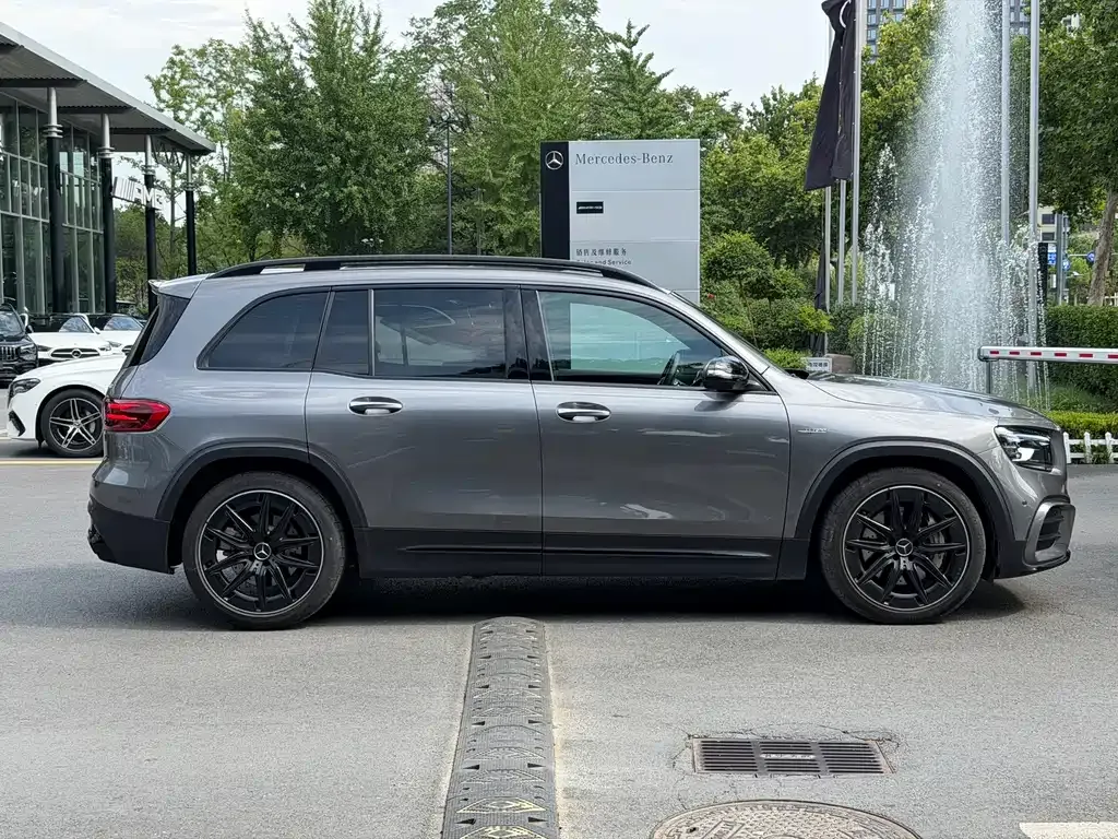 Mercedes-Benz GLB AMG — фото 2