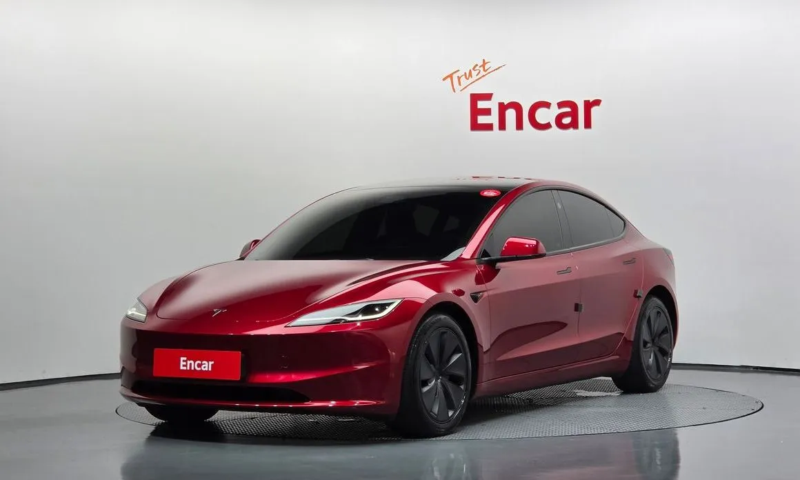 Tesla Model 3 — фото 1