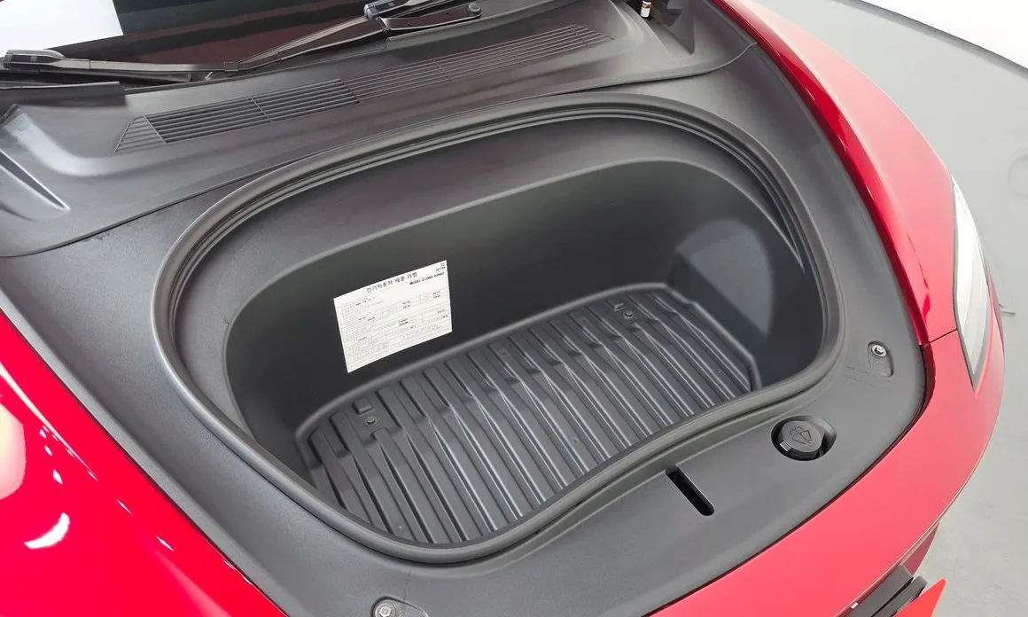Tesla Model 3 — фото 10