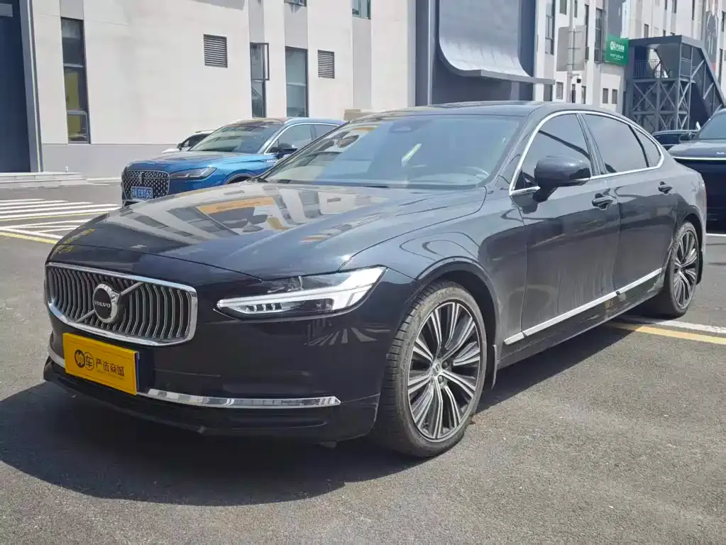 Volvo S90 — фото 1