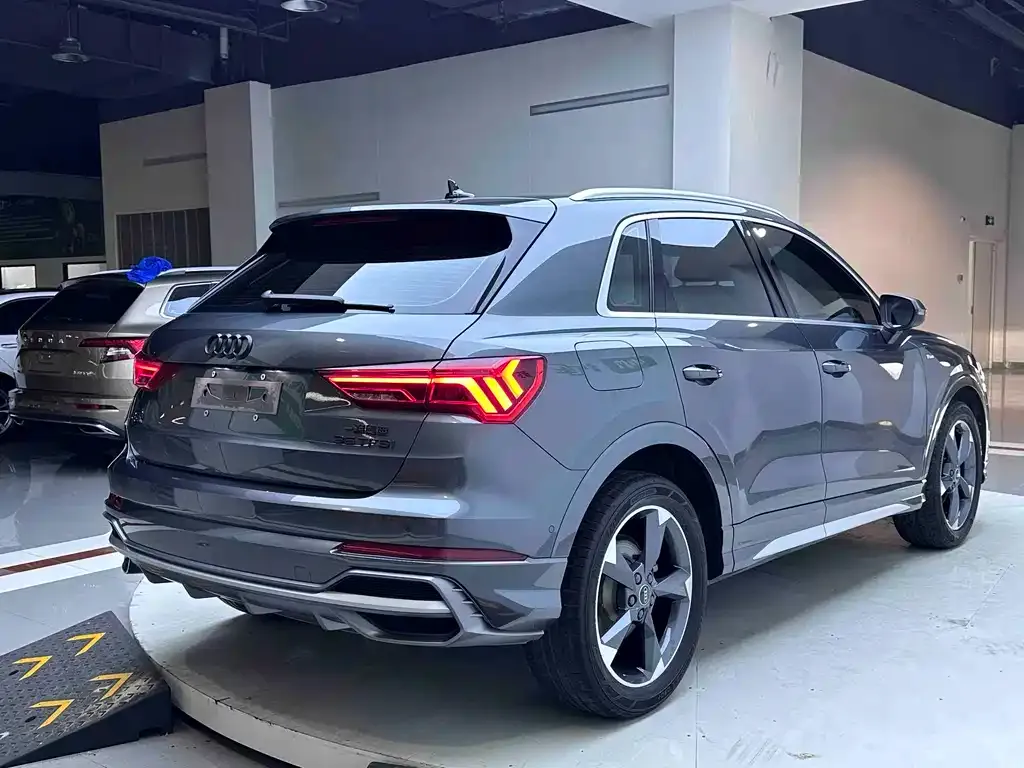 Audi Q3 — фото 6