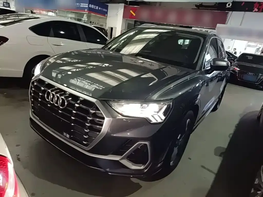Audi Q3 — фото 8