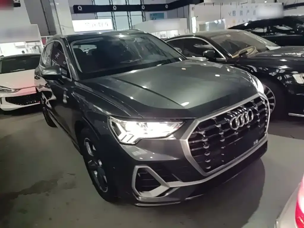 Audi Q3 — фото 10