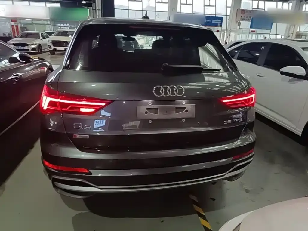 Audi Q3 — фото 5