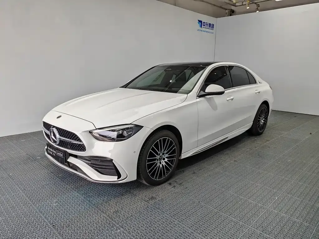Mercedes-Benz C-Class — фото 1