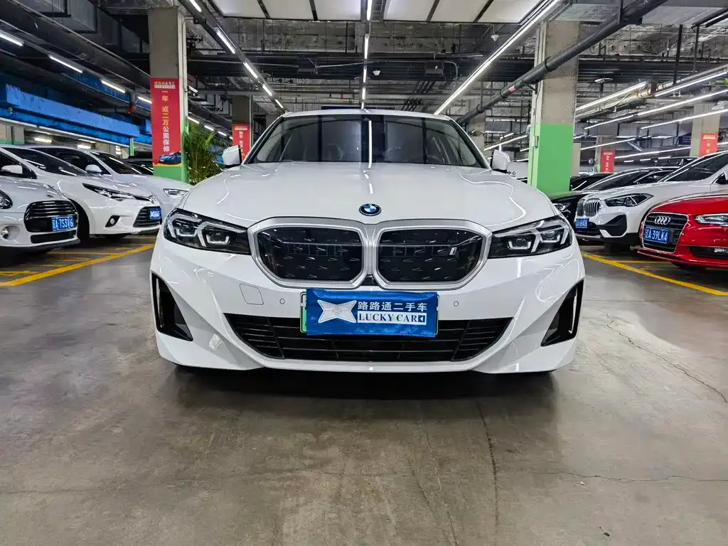 BMW i3 — фото 8