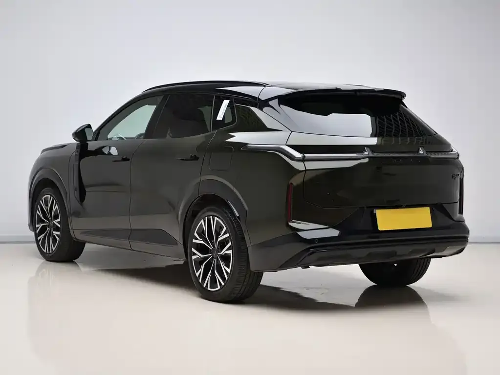 Lynk & Co 08 EM-P — фото 5