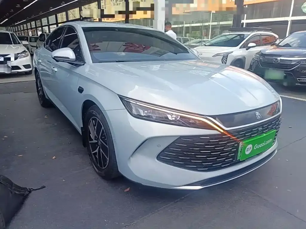 BYD Qin L — фото 9