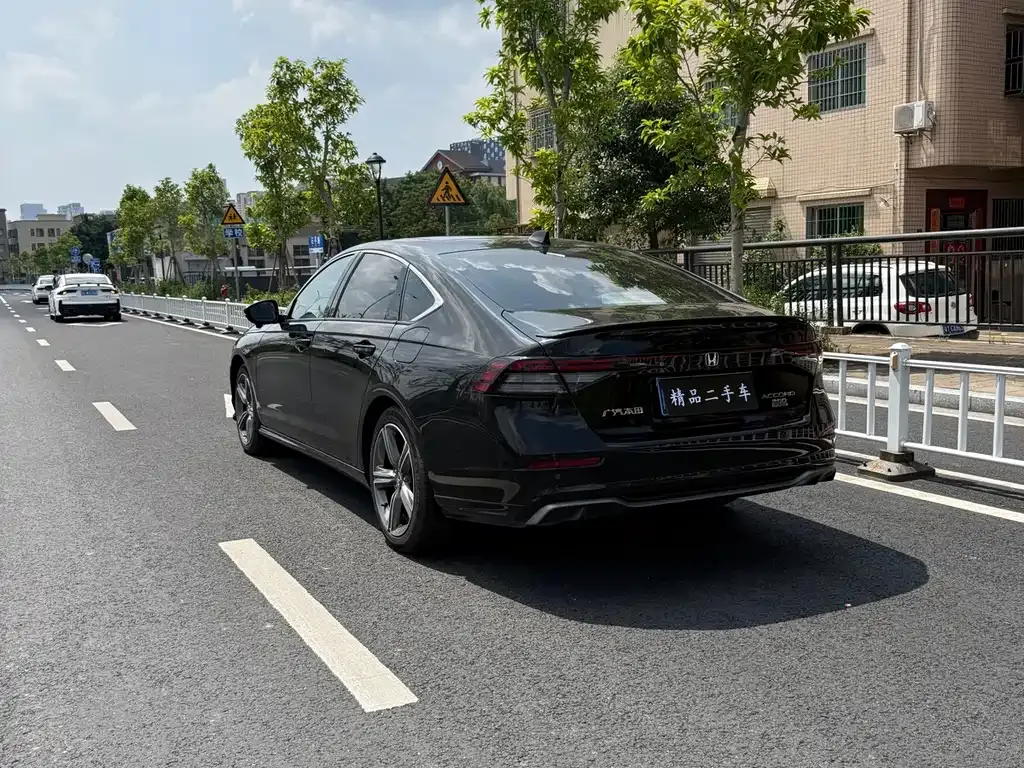 Honda Accord — фото 5