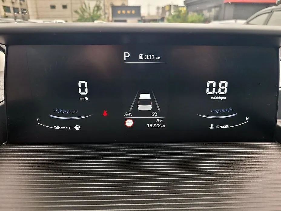 Hyundai Staria — фото 2