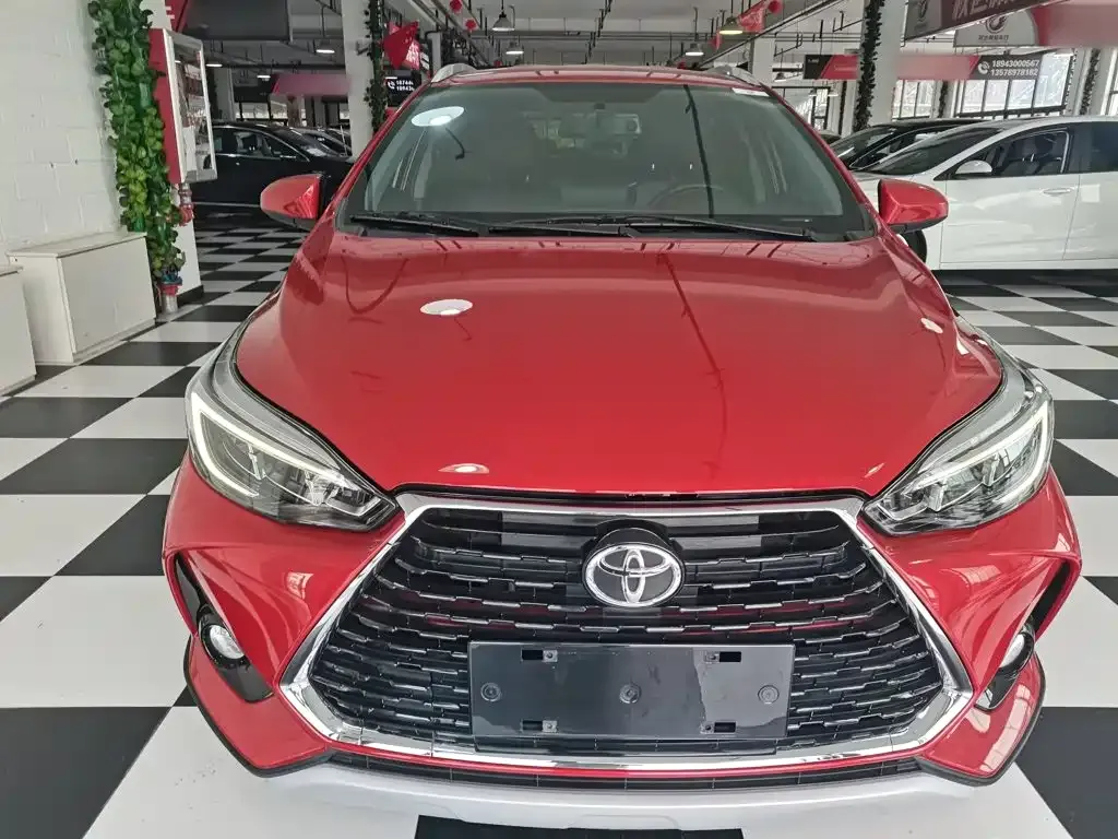 Toyota Yaris L — фото 7