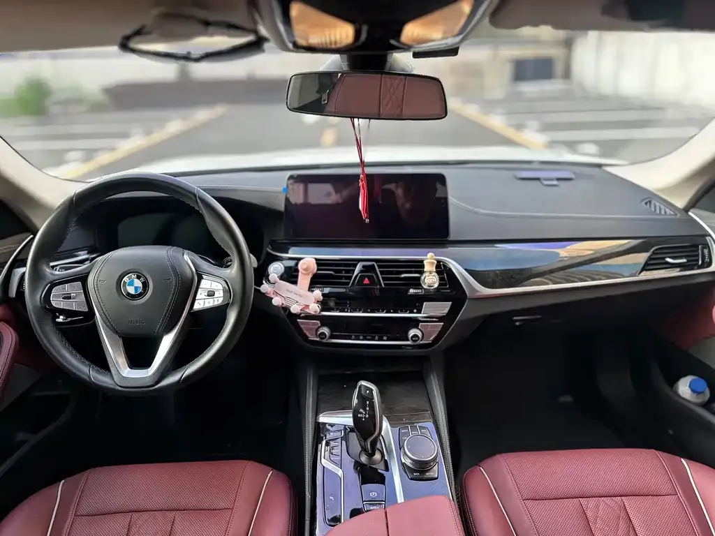 BMW 5 Series — фото 10
