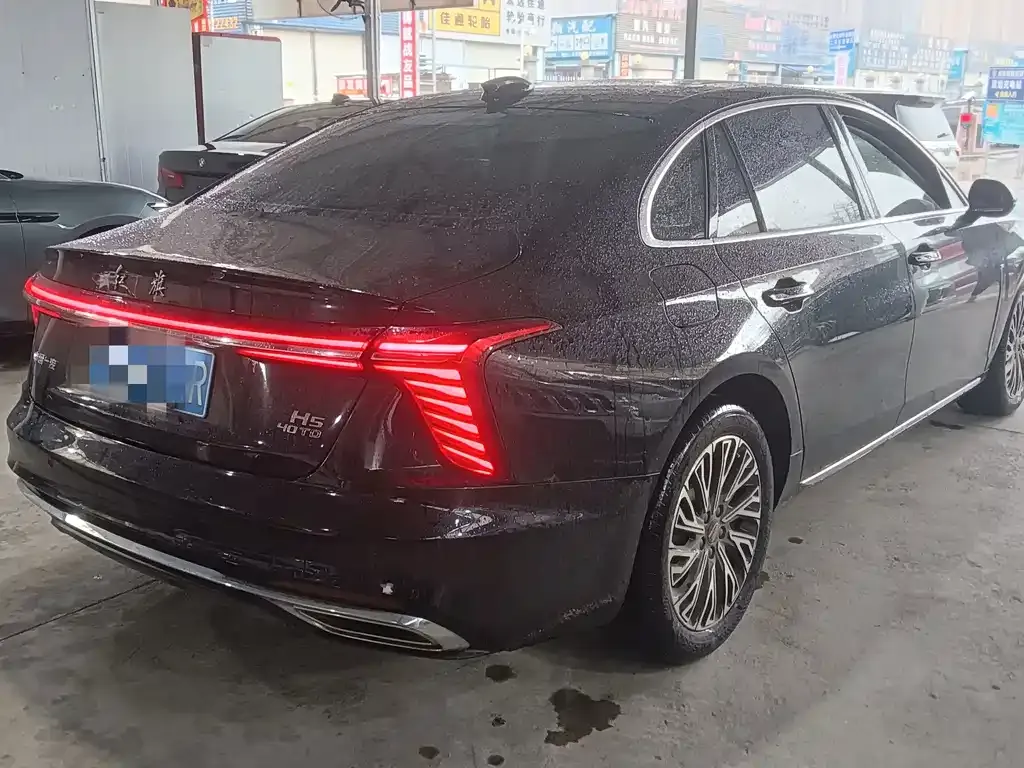 Hongqi H5 — фото 10