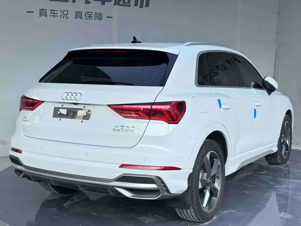 Audi Q3 — фото 10