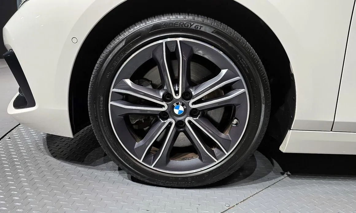 BMW 1-Series — фото 10