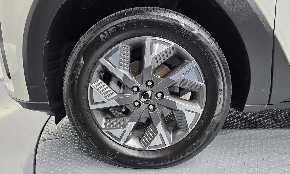 KG Mobility (Ssangyong) Torres — фото 9