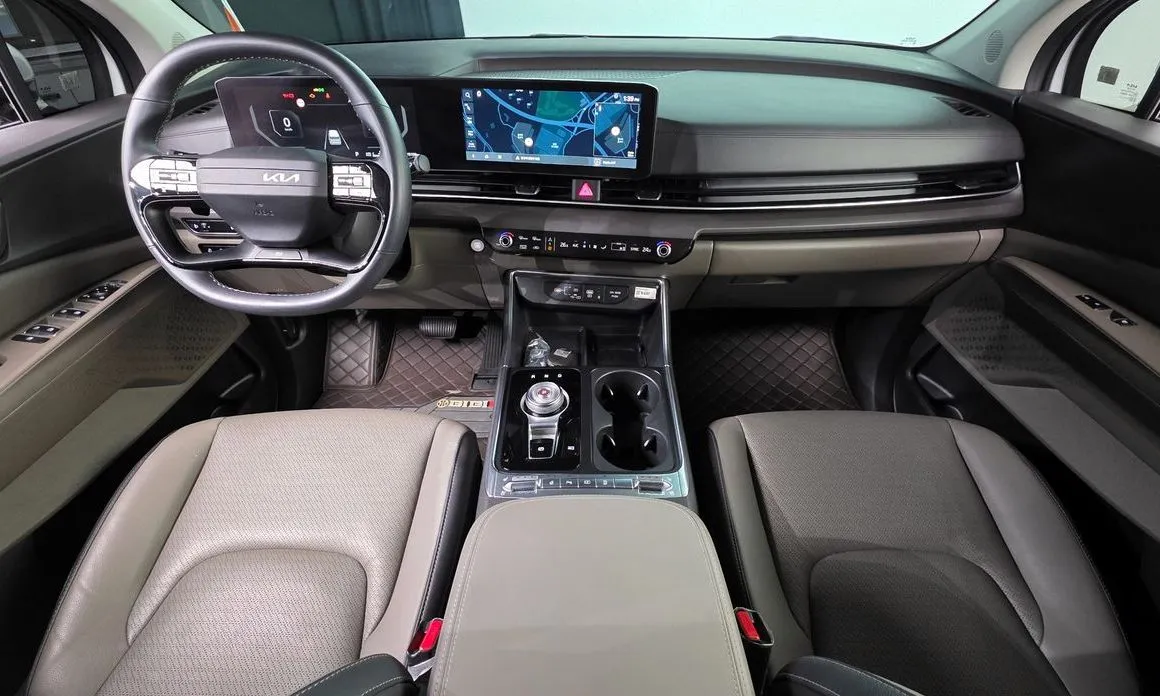 Kia Carnival — фото 10