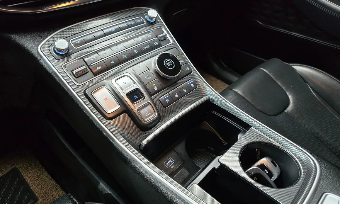 Hyundai Santafe — фото 9