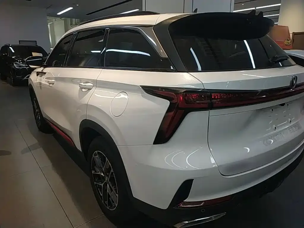 Changan CS75PLUS — фото 9