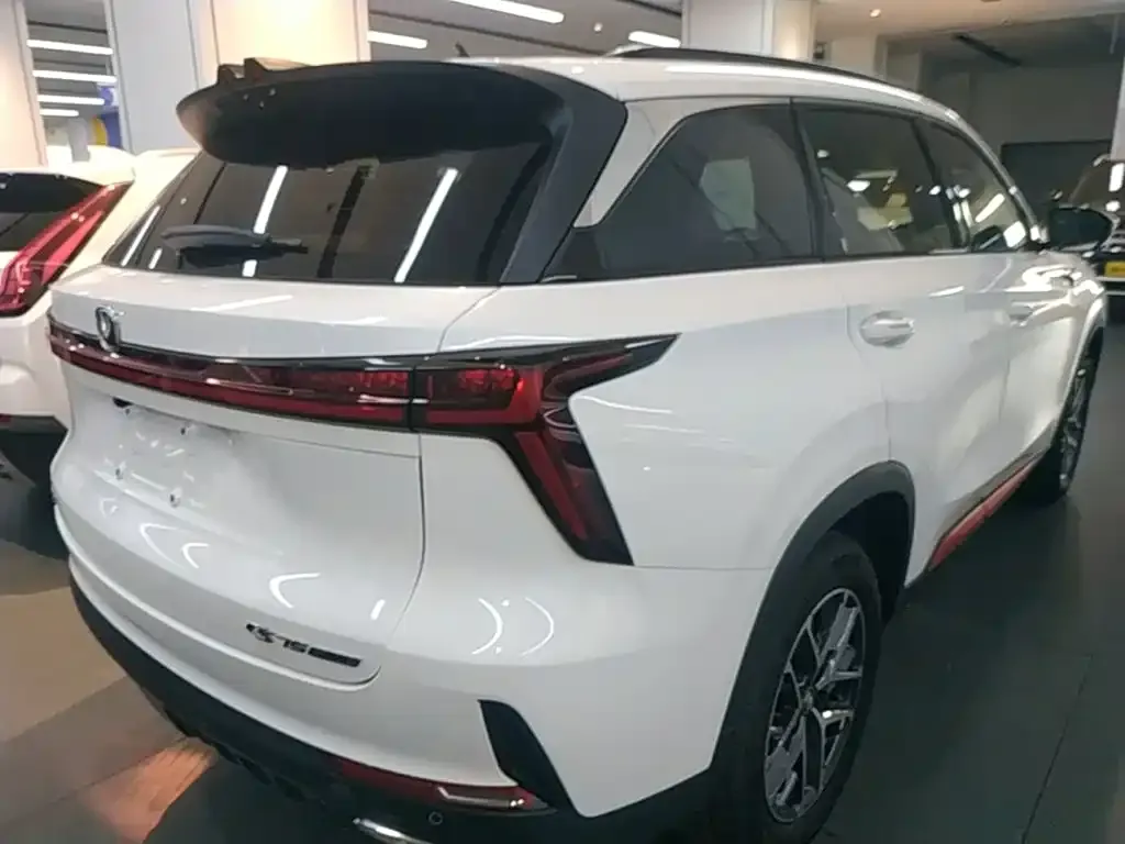 Changan CS75PLUS — фото 2