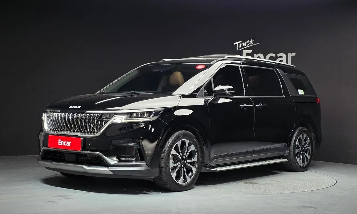 Kia Carnival — фото 1