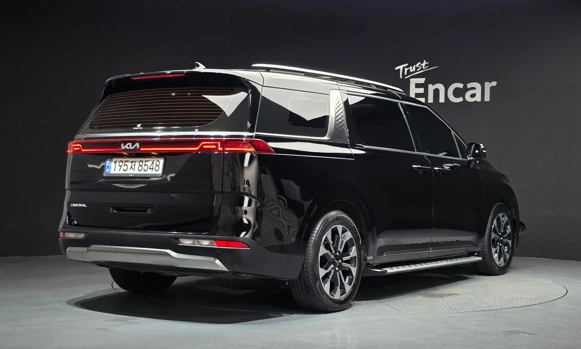Kia Carnival — фото 6