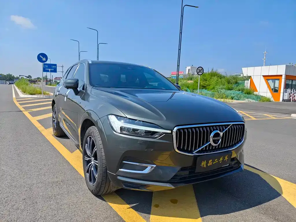Volvo XC60 — фото 6