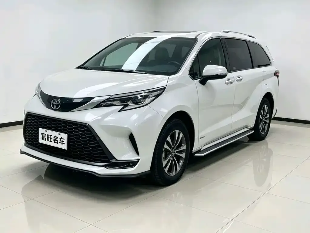 Toyota Granvia — фото 1
