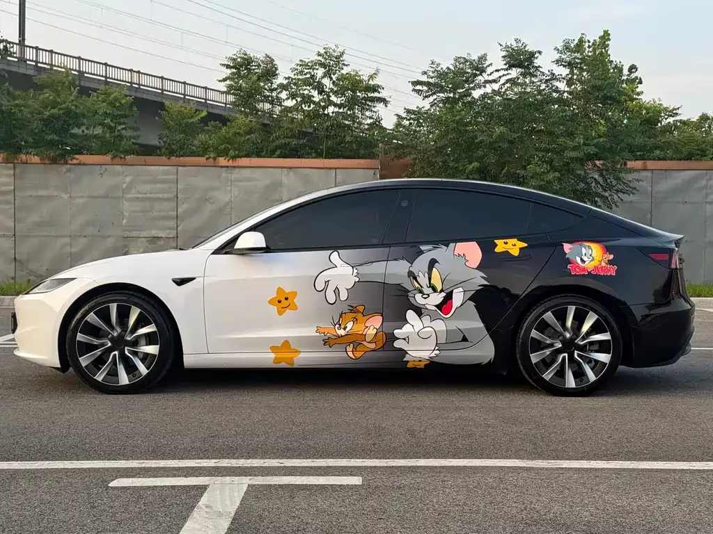 Tesla Model 3 — фото 10