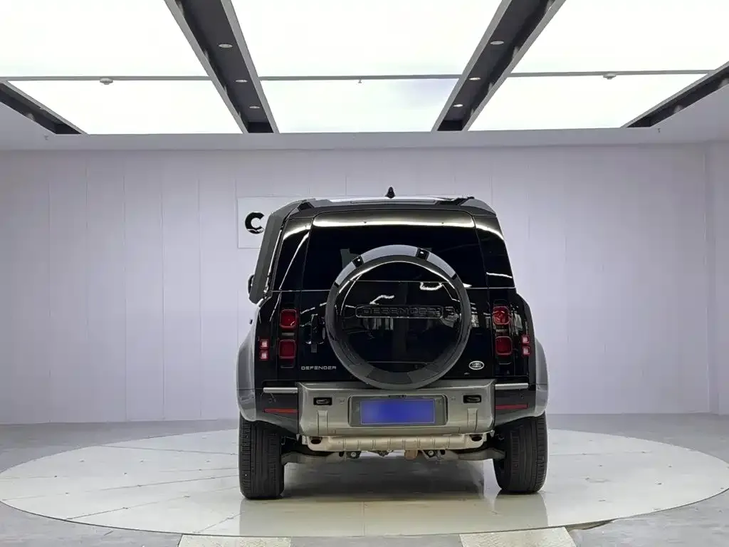 Land Rover Defender — фото 5