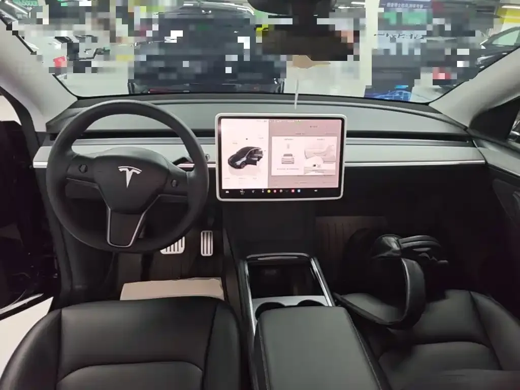 Tesla Model Y — фото 4
