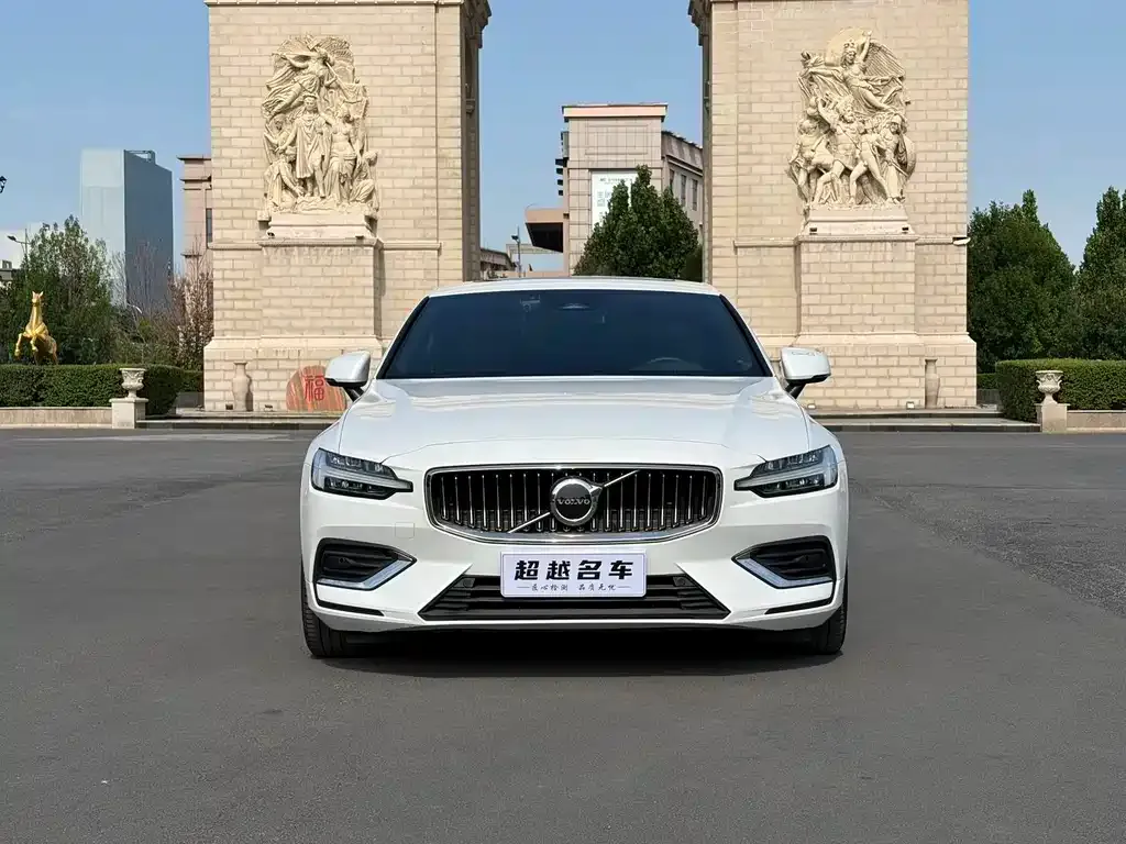 Volvo S60 — фото 2
