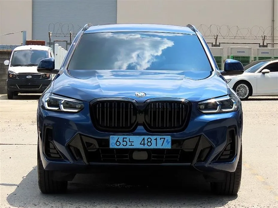 BMW iX3 — фото 9
