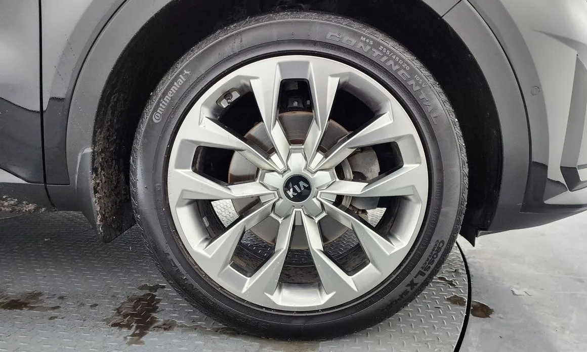 Kia Sorento — фото 10