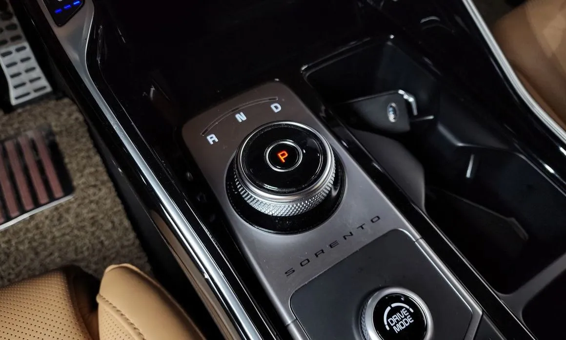 Kia Sorento — фото 5
