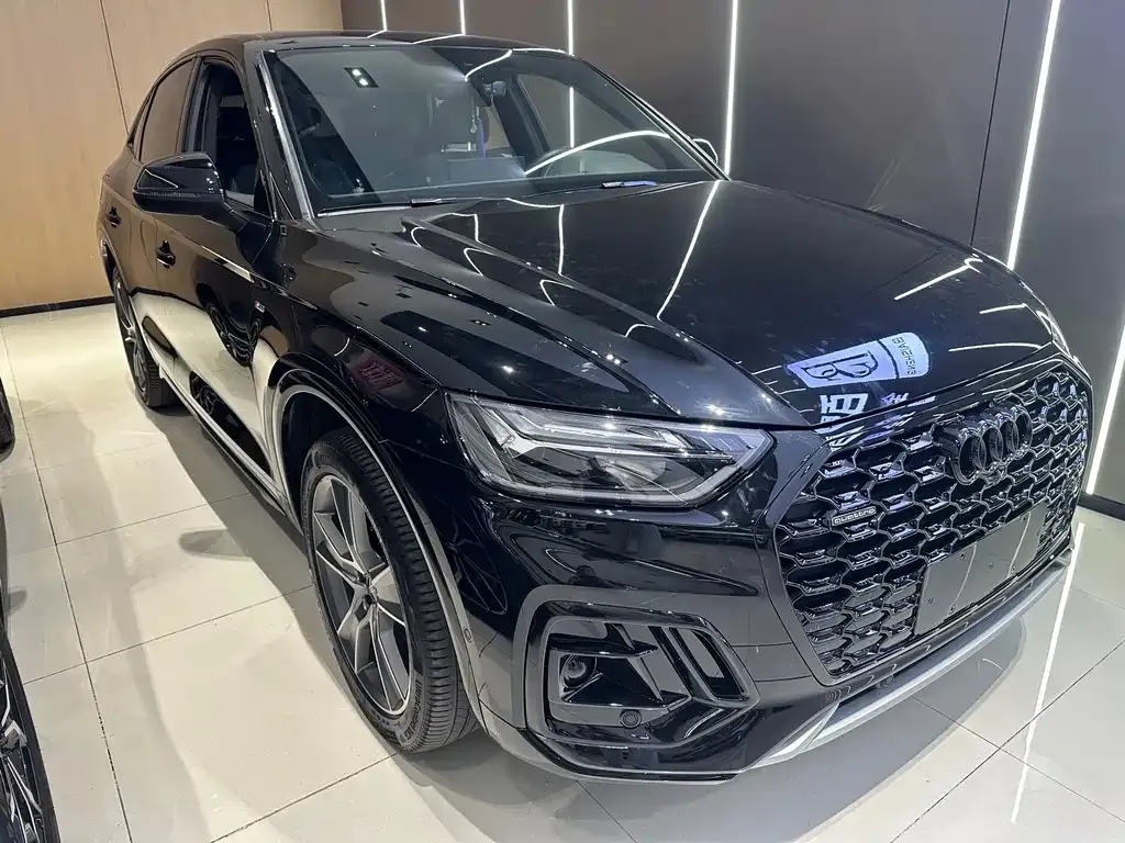Audi Q5L Sportback — фото 7