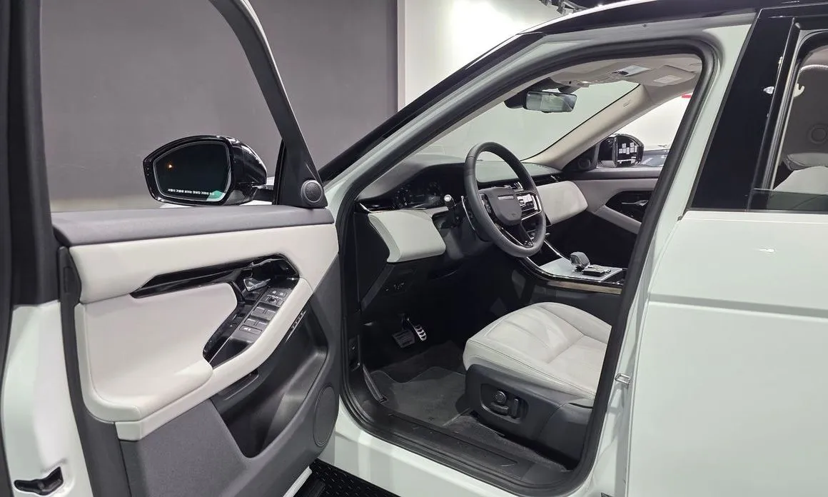 Land Rover Range Rover Evoque — фото 10