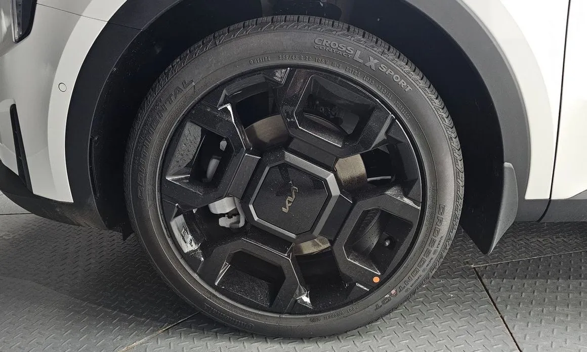 Kia Sorento — фото 8