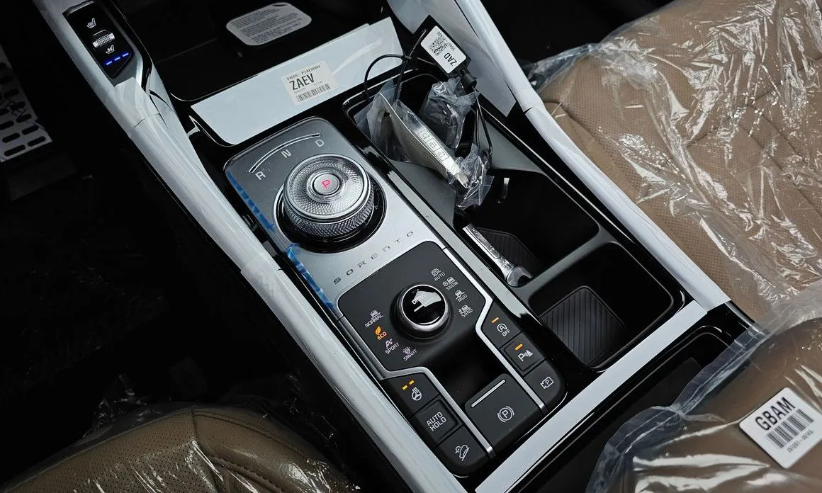Kia Sorento — фото 9