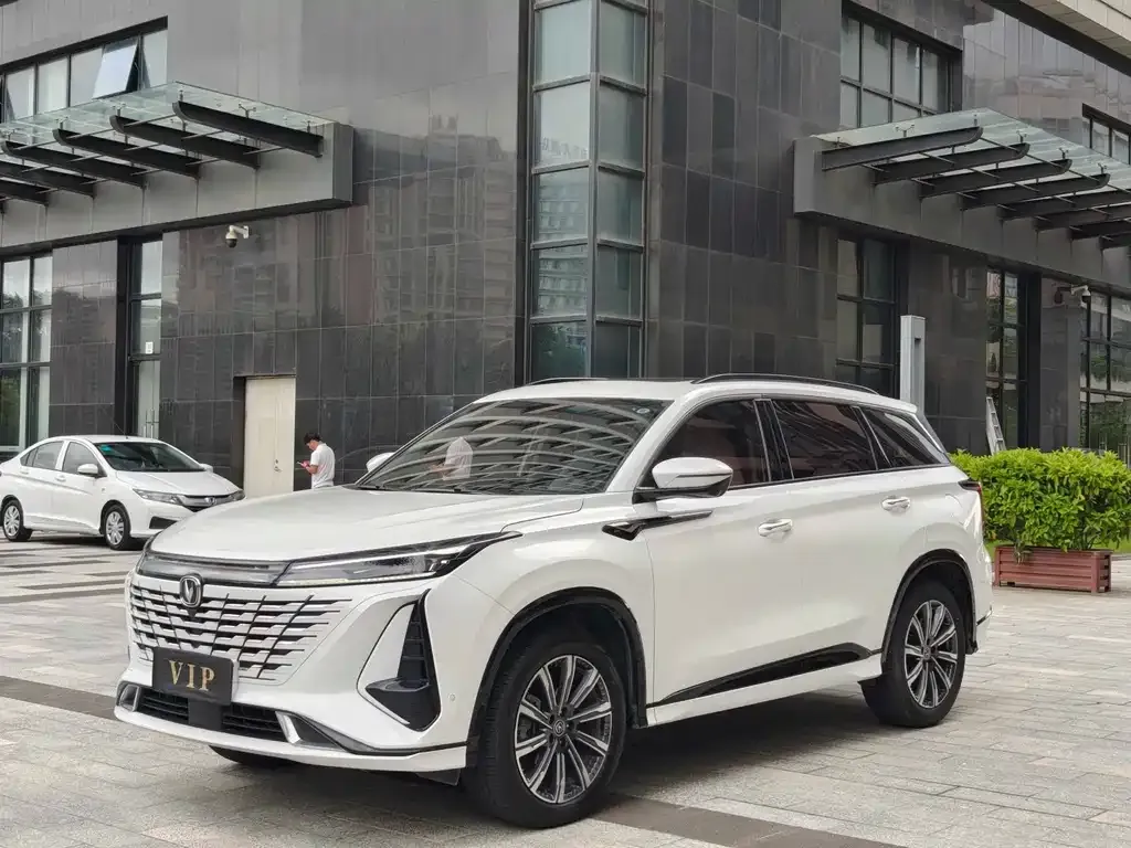 Changan CS75PLUS — фото 4