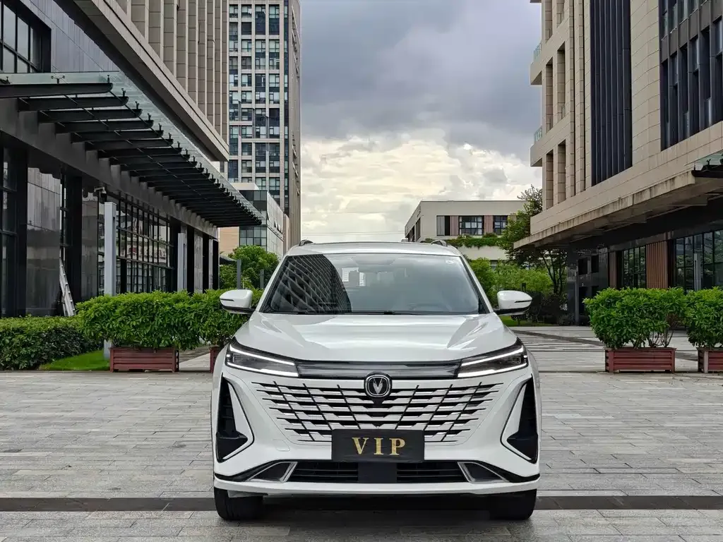 Changan CS75PLUS — фото 3