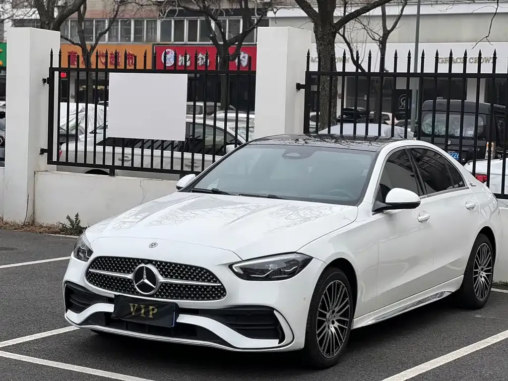 Mercedes-Benz C-Class — фото 1